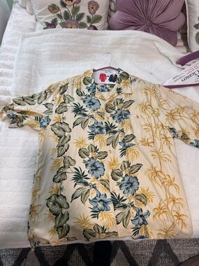 100% silk floral Shirt XL